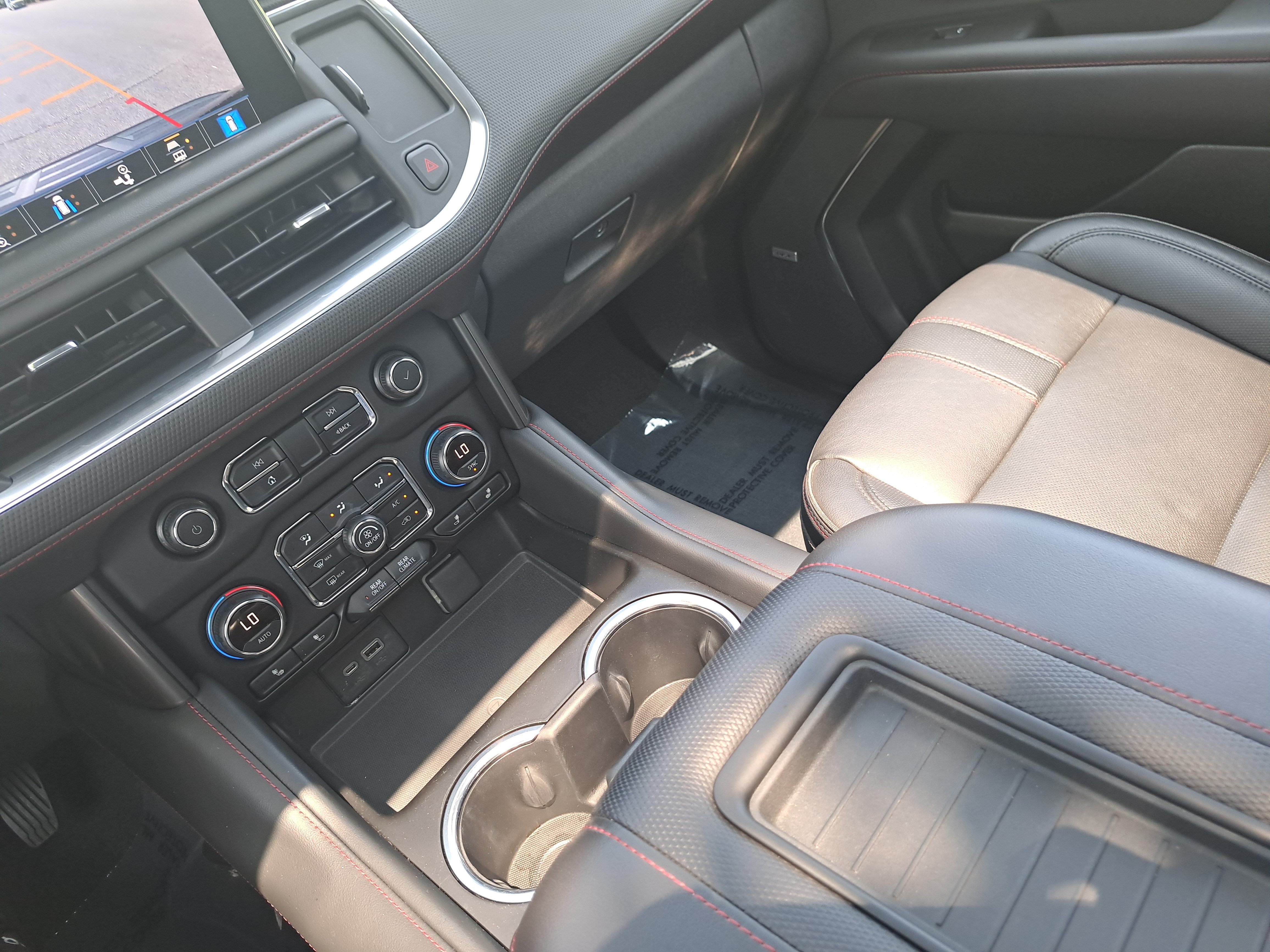 Used 2021 Chevrolet Suburban RST w/ Luxury Package AWD/4WD image 27
