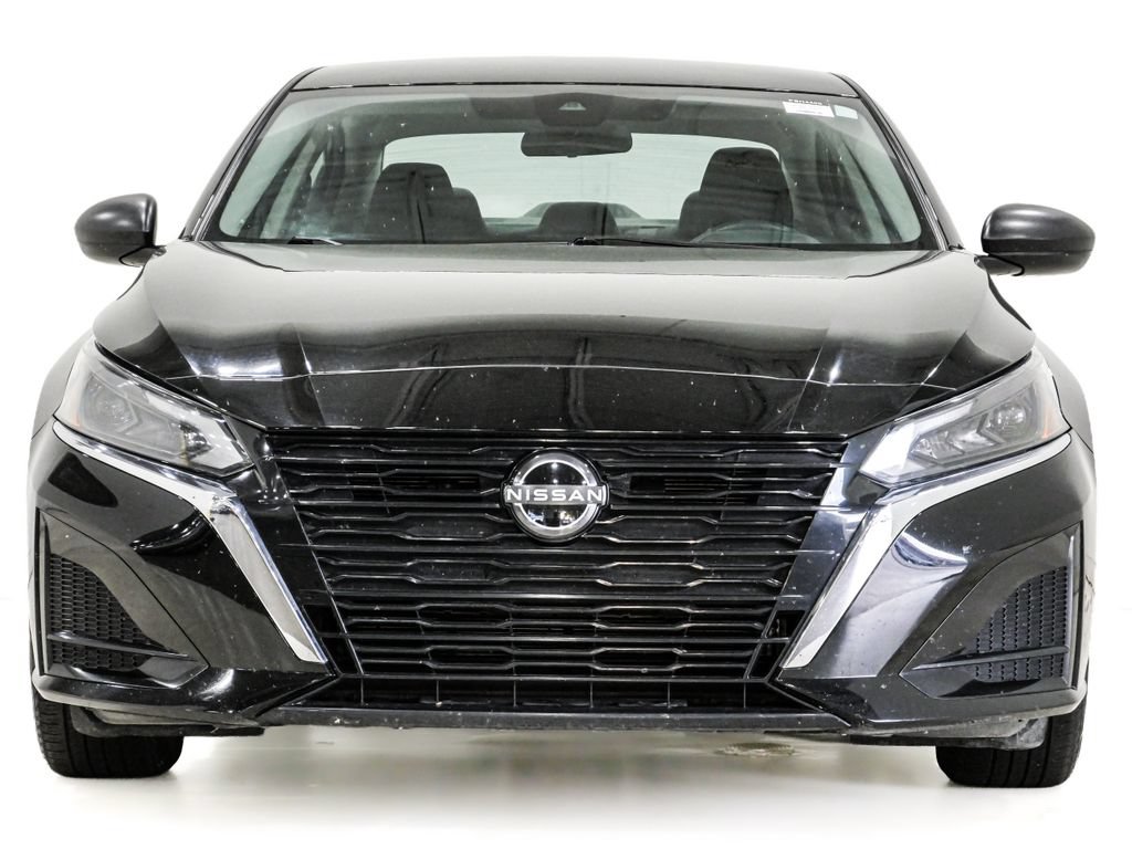 Used 2024 Nissan Altima 2.5 S FWD image 2
