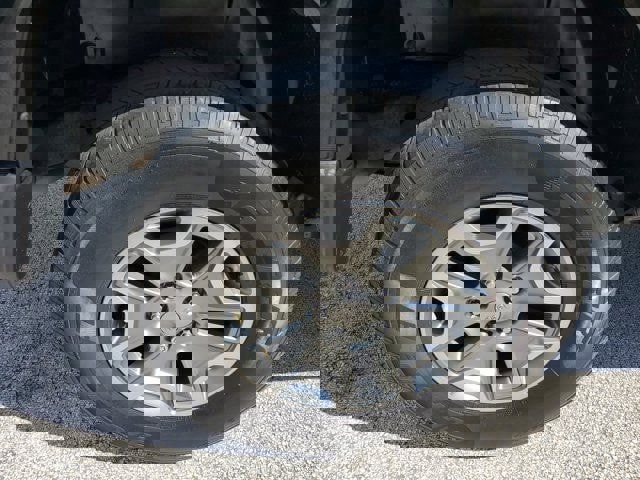 Certified 2016 Jeep Wrangler Unlimited Rubicon w/ Connectivity Group image 9