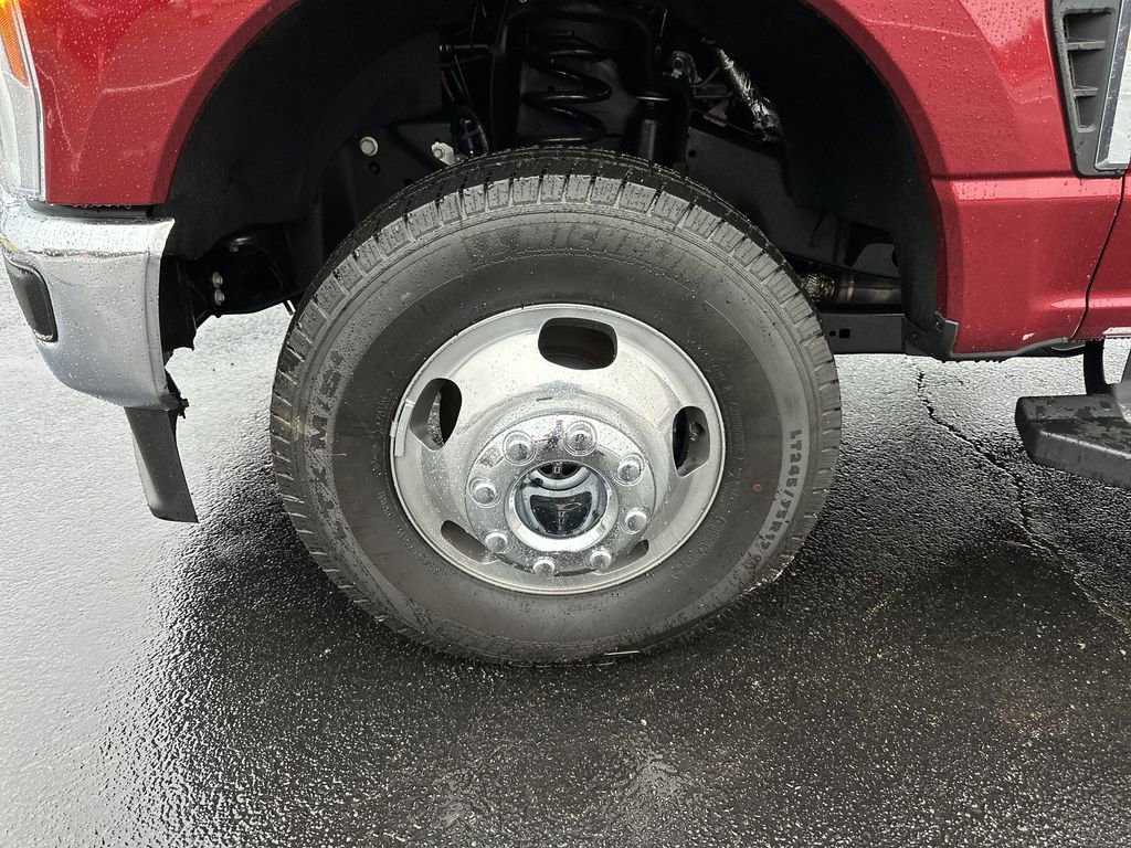 New 2026 Ford F350 Lariat image 10