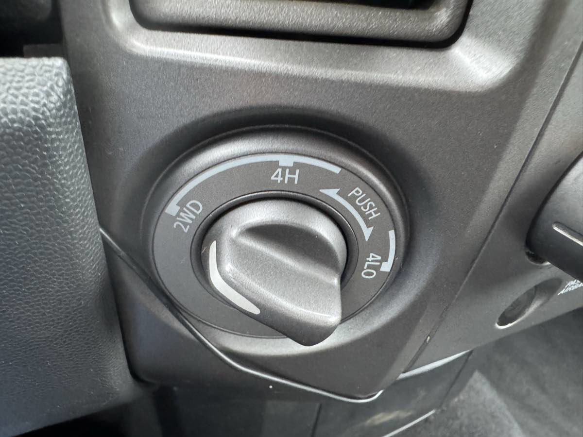 Used 2012 Nissan Titan S image 32