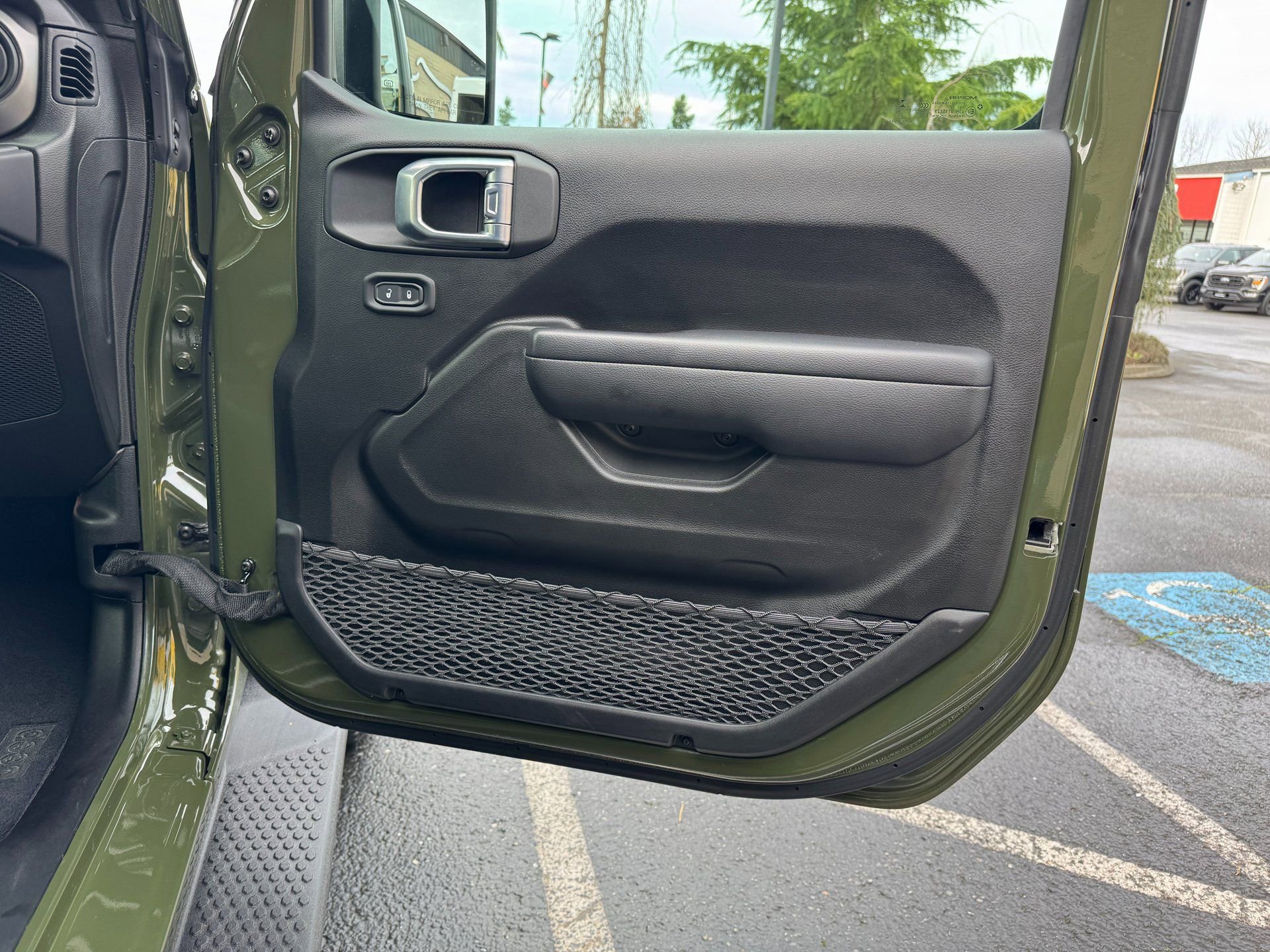 Used 2021 Jeep Wrangler Sport image 26