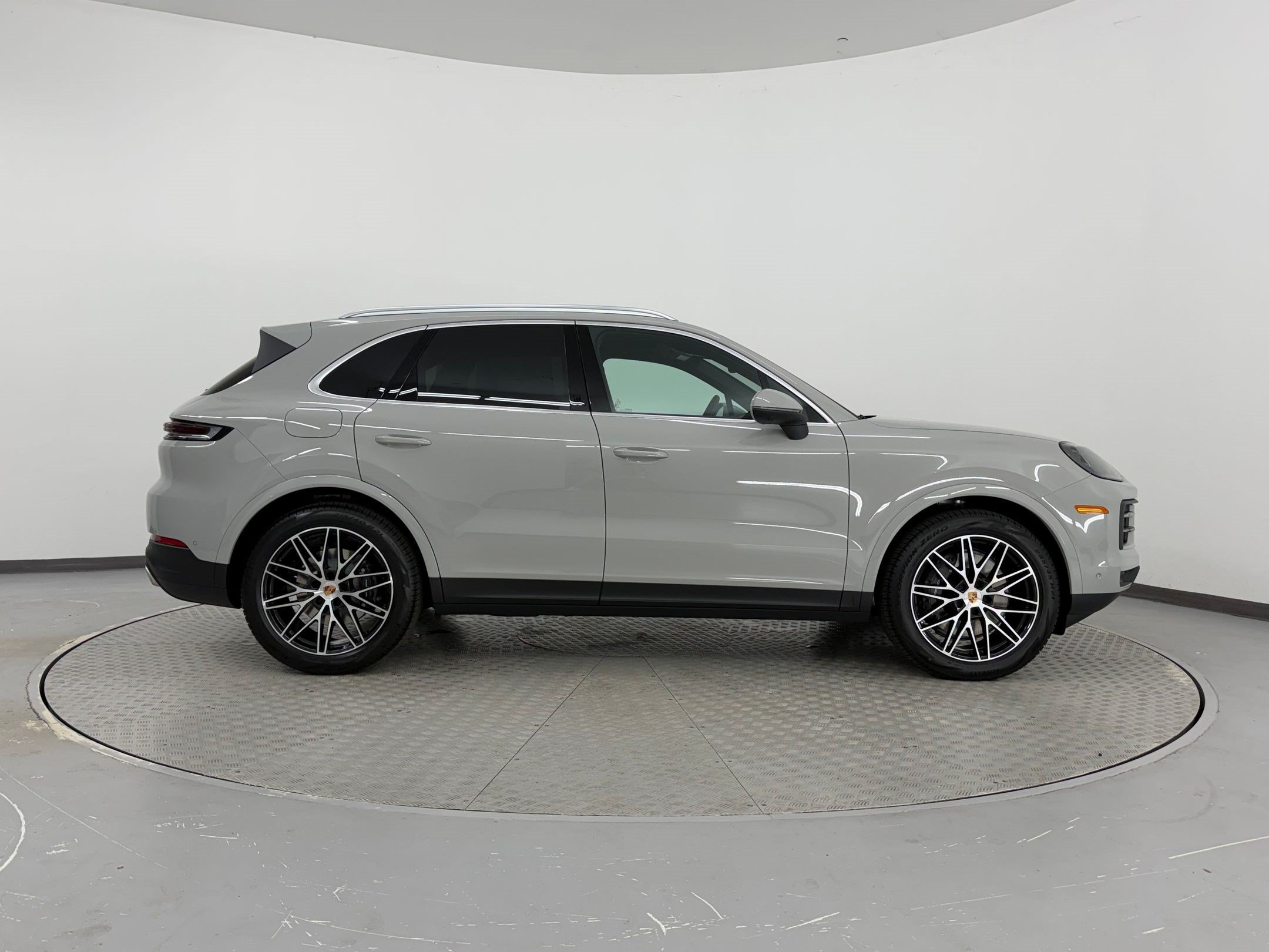 New 2026 Porsche Cayenne AWD/4WD image 8