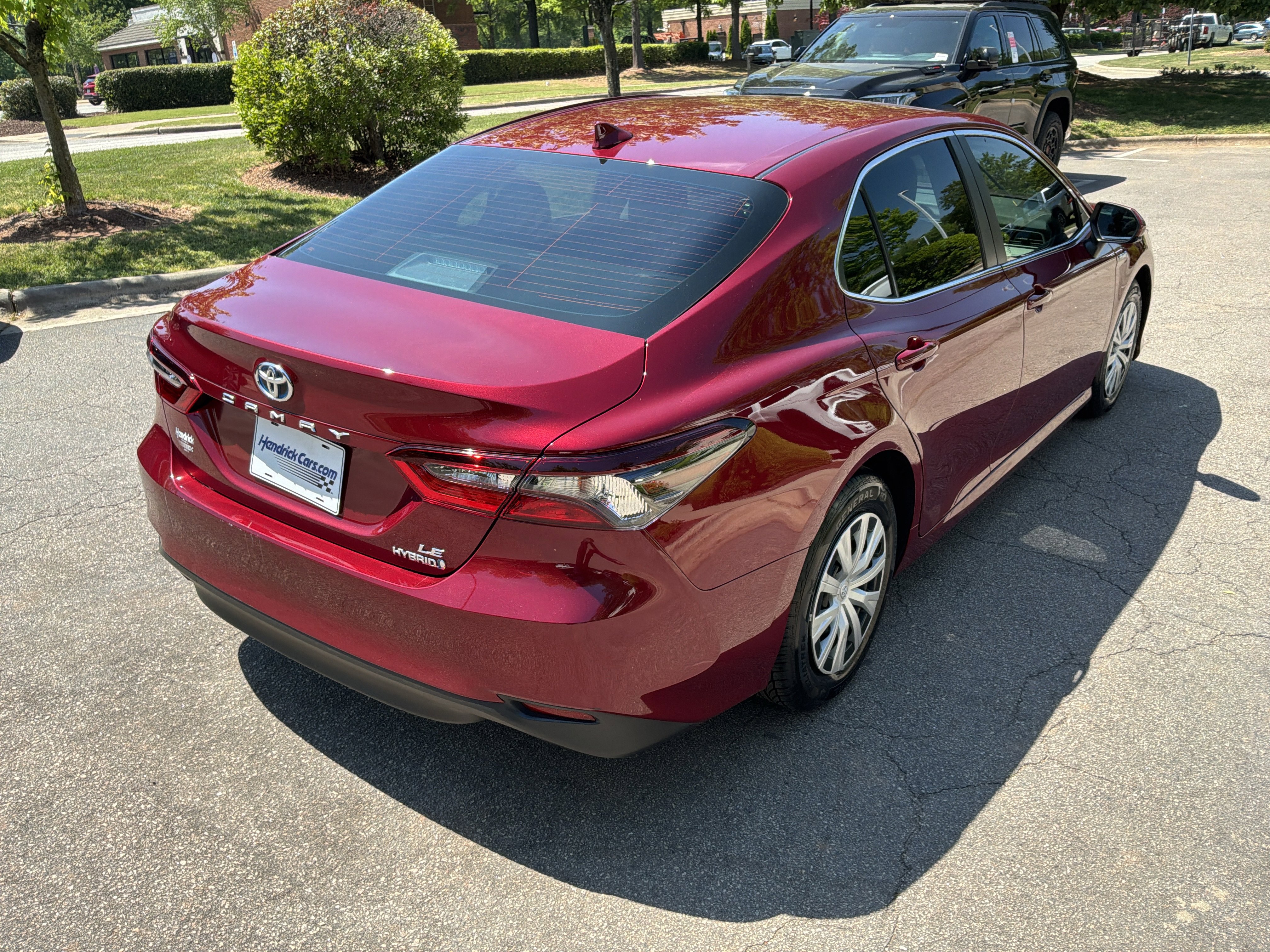 Used 2021 Toyota Camry LE image 10