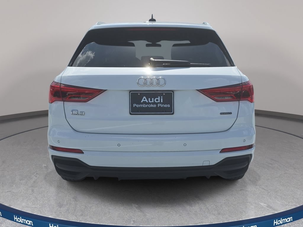 Used 2024 Audi Q3 2.0T Premium w/ Convenience Package AWD/4WD image 7