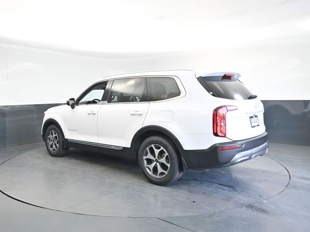 Used 2022 Kia Telluride EX image 3