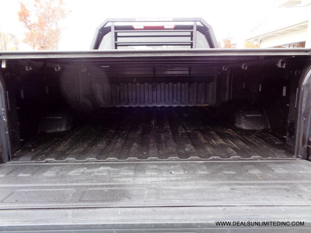 Used 2023 Chevrolet Silverado 2500 Custom w/ Custom Value Package image 22