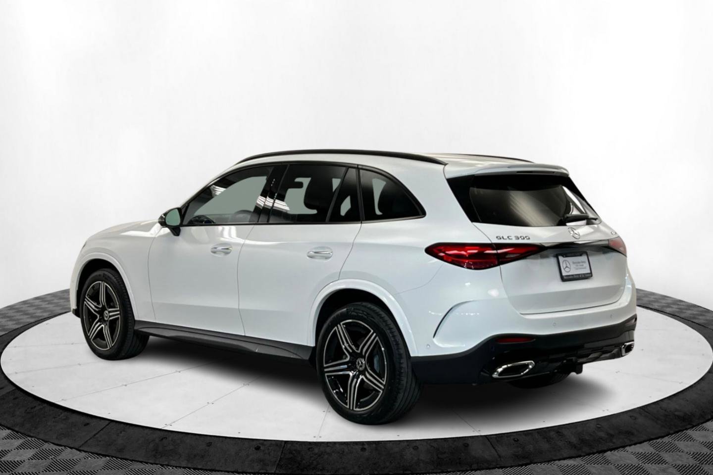 New 2026 Mercedes-Benz GLC 300 4MATIC image 3