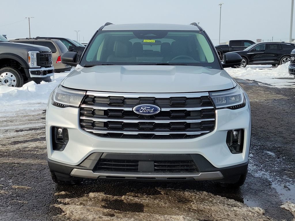 New 2026 Ford Explorer Active w/ Active Comfort Package image 2