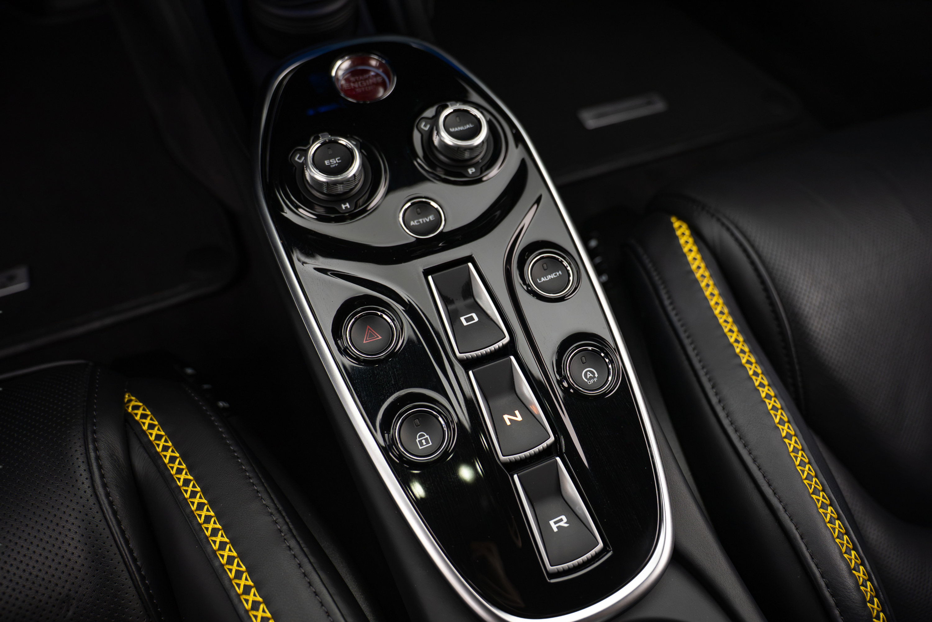 Used 2023 McLaren GT RWD image 14