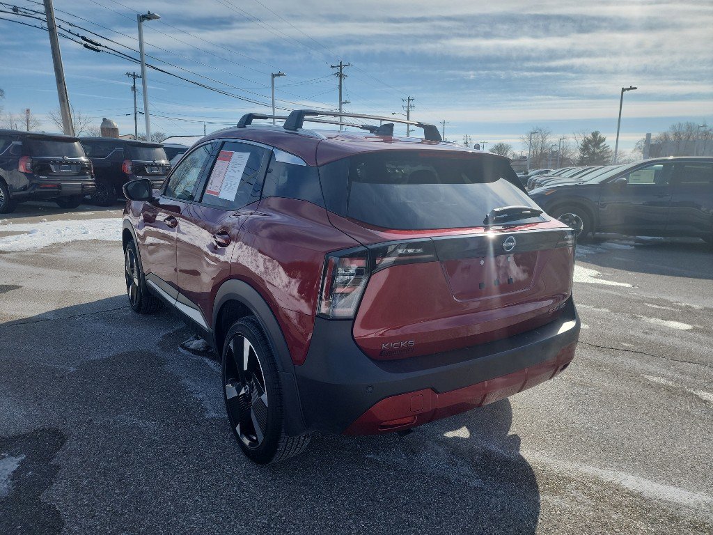 Used 2026 Nissan Kicks SR w/ Cold Weather Package image 5