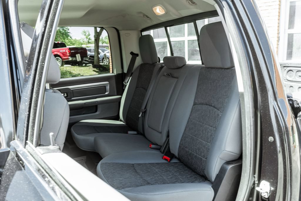 Used 2016 RAM 1500 Classic SLT w/ SLT Plus D←cor Group AWD/4WD image 25