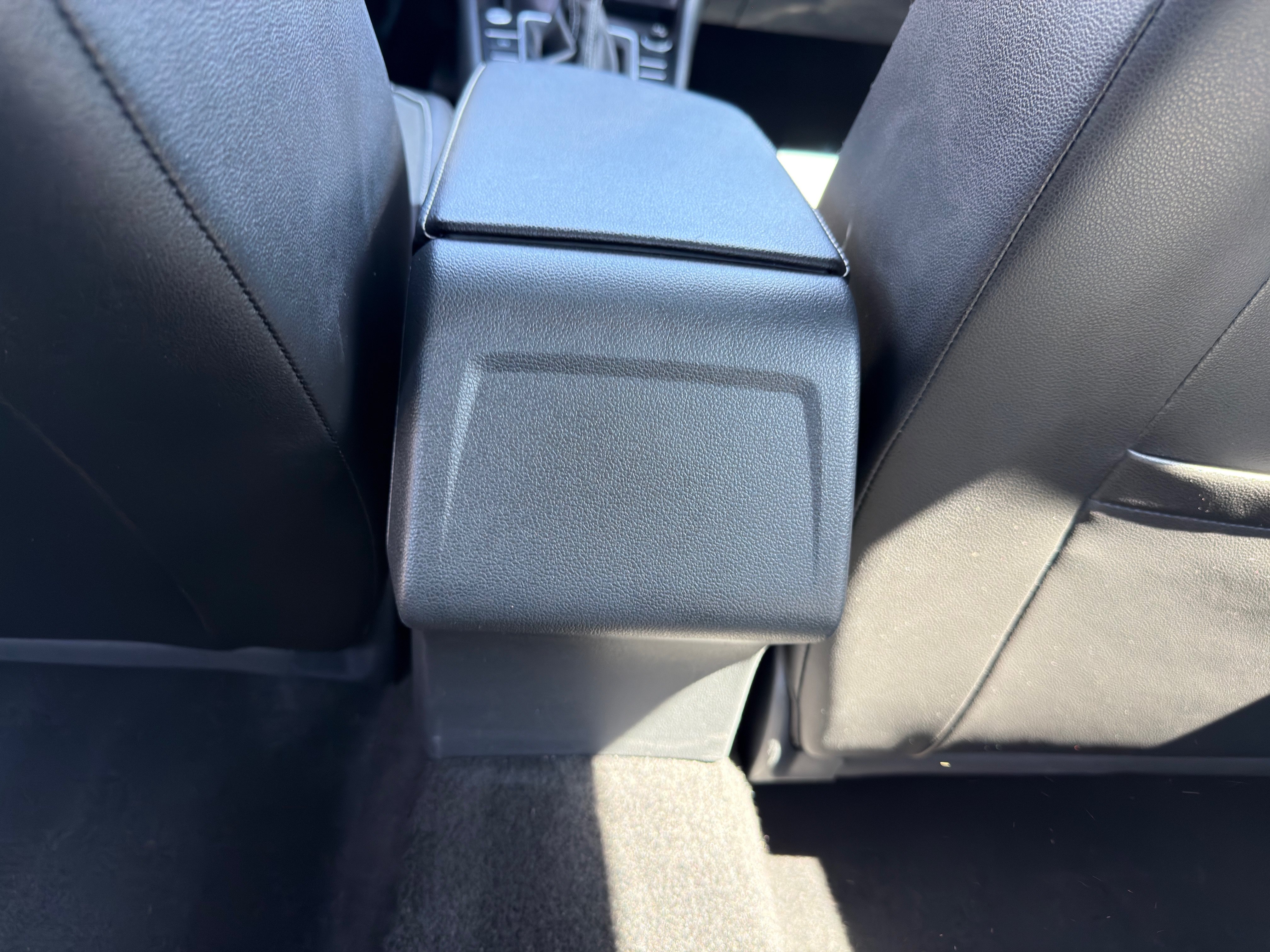 Used 2025 Volkswagen Jetta SE FWD image 20