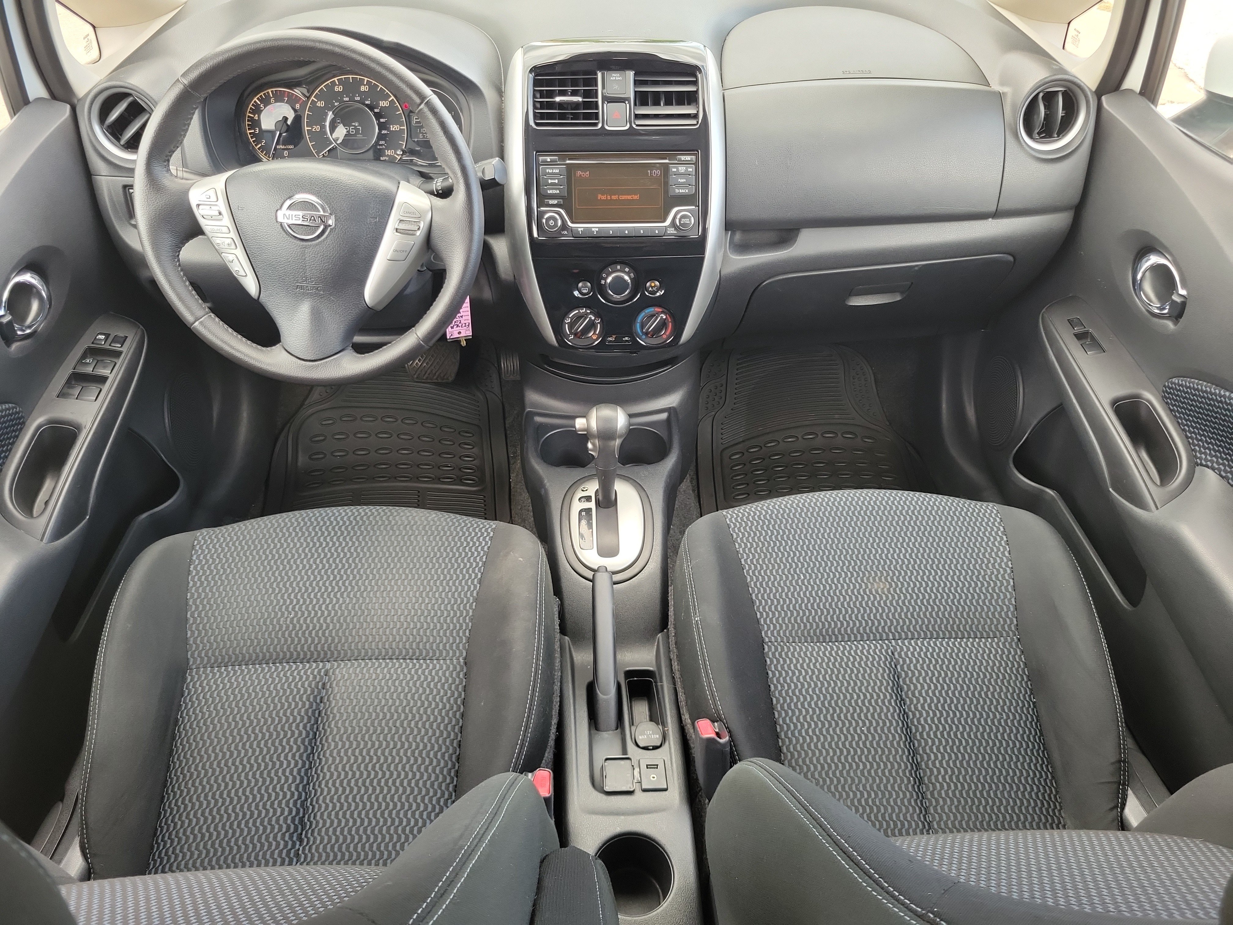 Used 2016 Nissan Versa Note SV FWD image 10