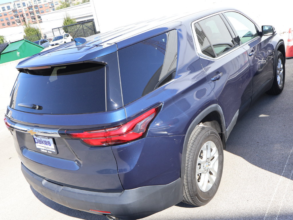 Used 2023 Chevrolet Traverse LS w/ Safety Package FWD image 13