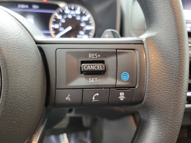 Used 2024 Nissan Rogue SV AWD/4WD image 23