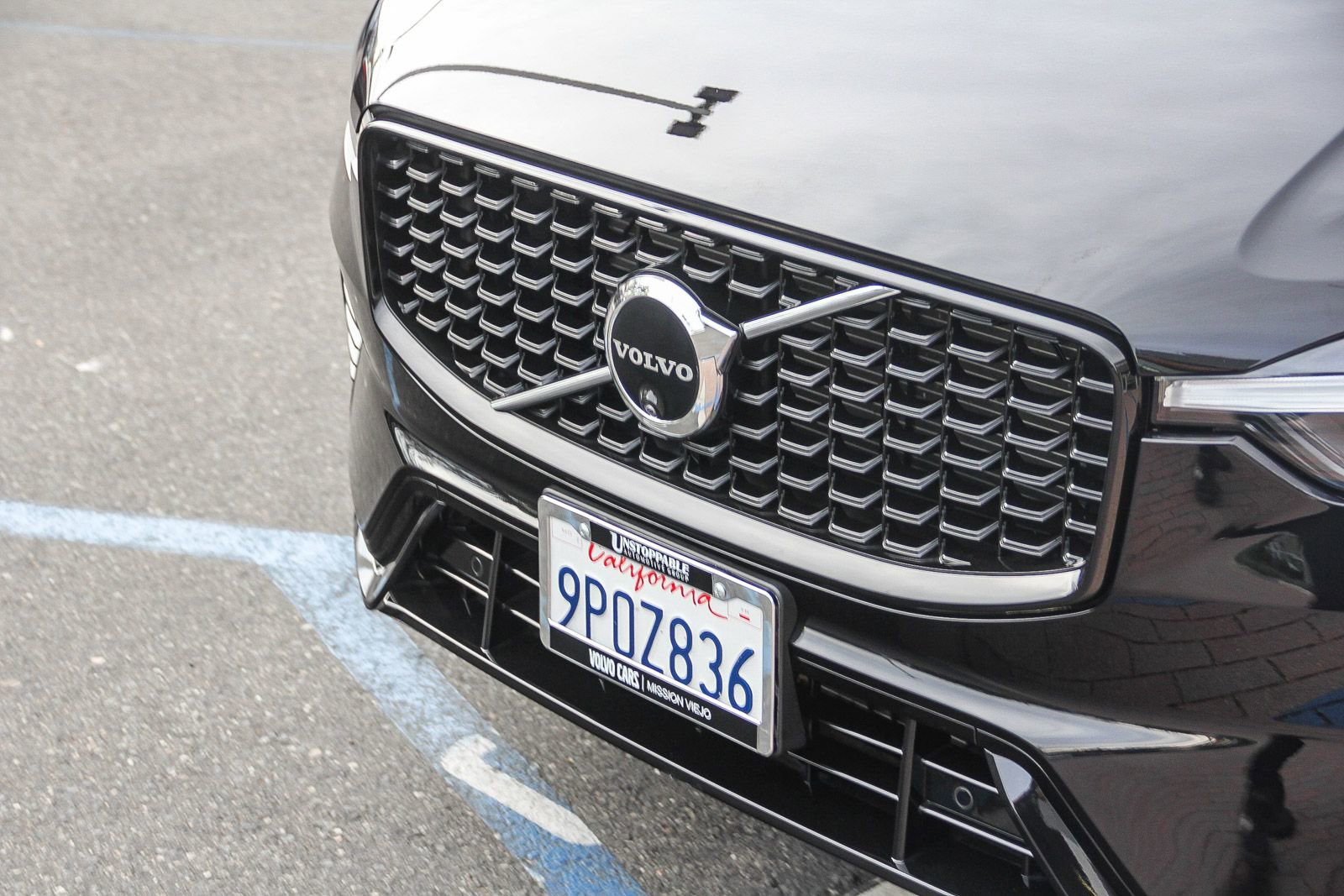 Used 2025 Volvo XC60 B5 Plus image 12