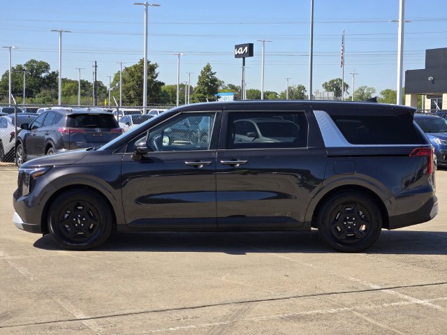Used 2026 Kia Carnival FWD image 3