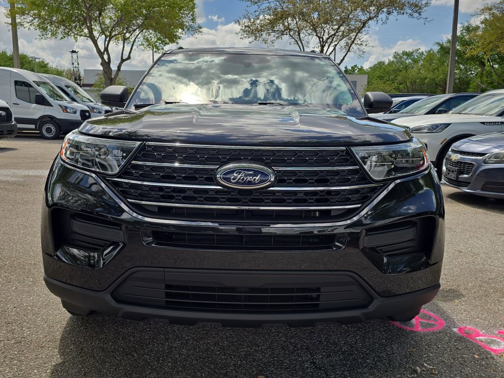 Certified 2024 Ford Explorer XLT RWD image 2