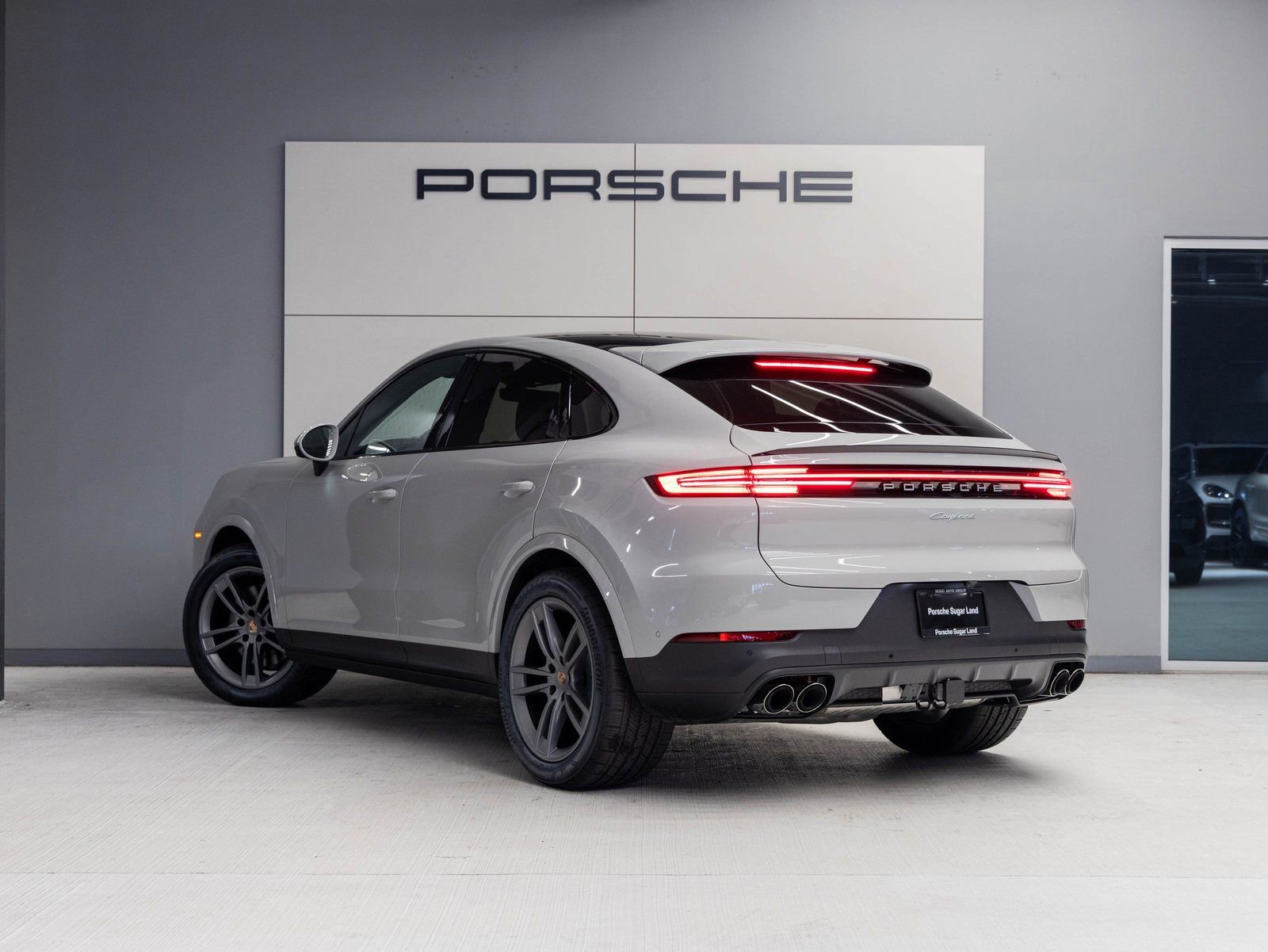Certified 2026 Porsche Cayenne Coupe image 3