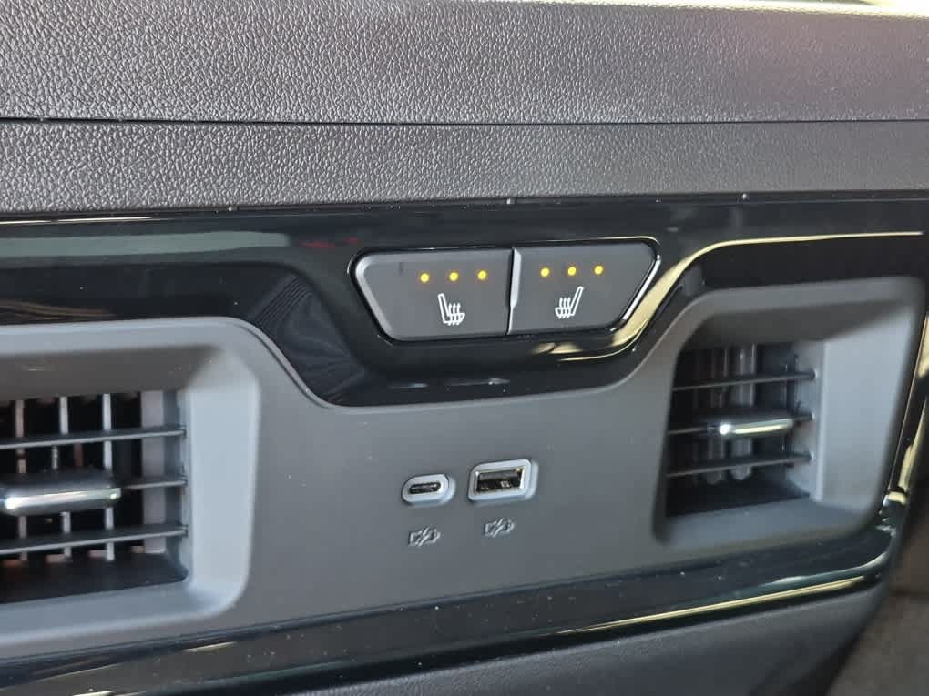 Used 2026 GMC Sierra 1500 AT4 w/ AT4 Premium Package AWD/4WD image 10