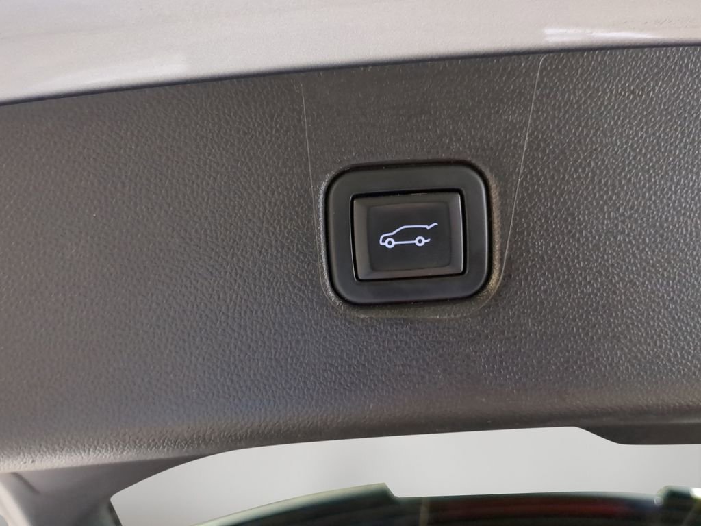 Used 2022 Chevrolet Blazer LT image 25