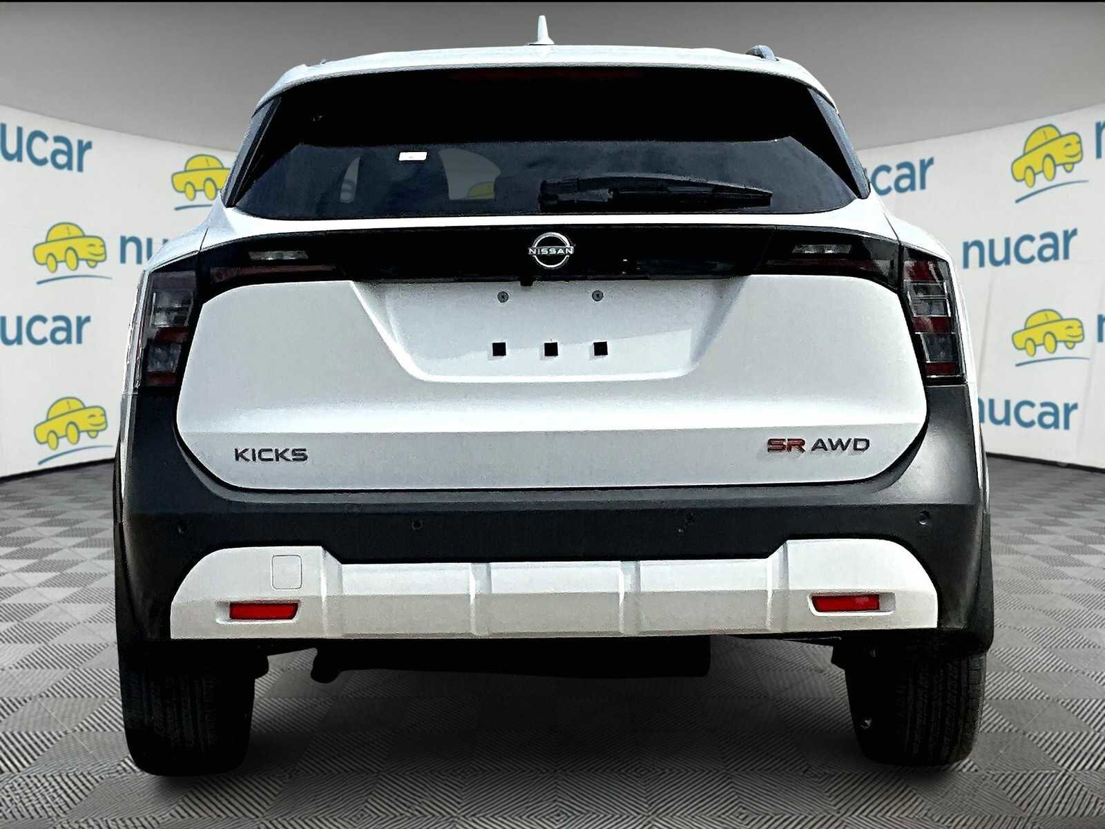 New 2025 Nissan Kicks SR image 6