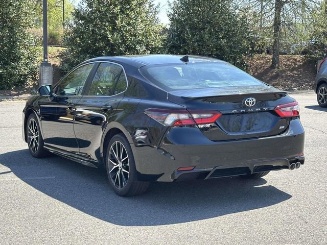Used 2023 Toyota Camry SE image 4