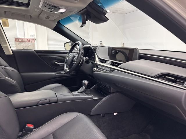 Used 2021 Lexus ES 350 w/ Premium Package image 15