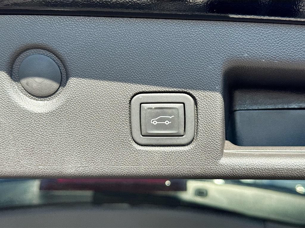 Used 2024 Chevrolet Equinox LT FWD image 27