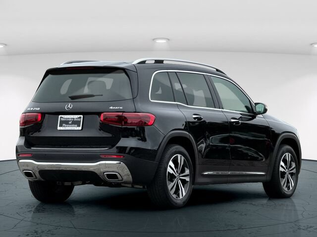 Used 2026 Mercedes-Benz GLB 250 4MATIC image 6