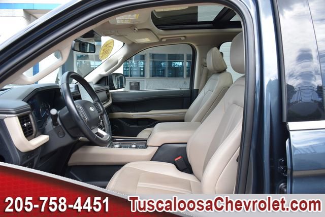 Used 2024 Ford Expedition Limited image 23