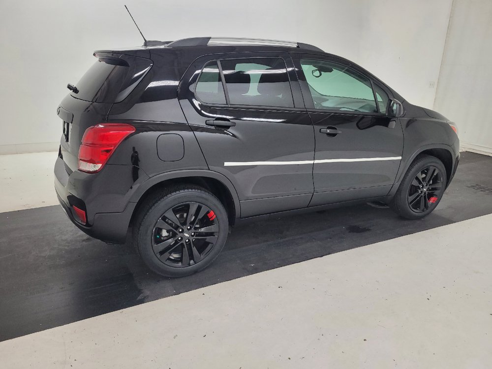 Used 2020 Chevrolet Trax LT w/ Redline Edition AWD/4WD image 10
