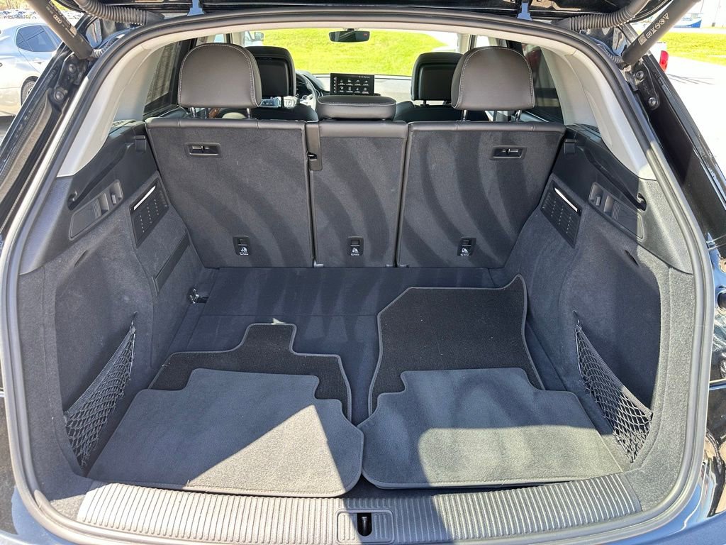 Used 2023 Audi Q5 2.0T Prestige w/ Prestige Package image 22