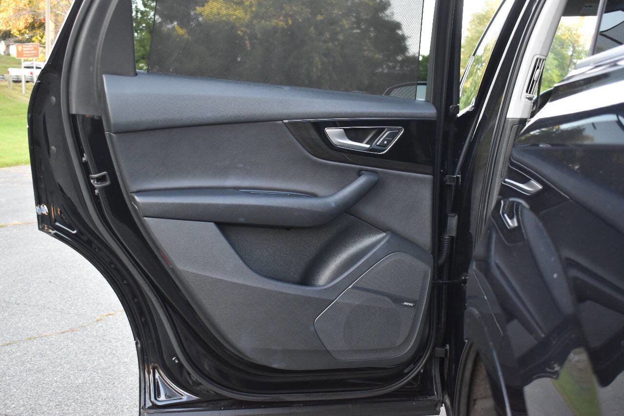 Used 2018 Audi Q7 3.0T Prestige w/ Prestige Package image 11