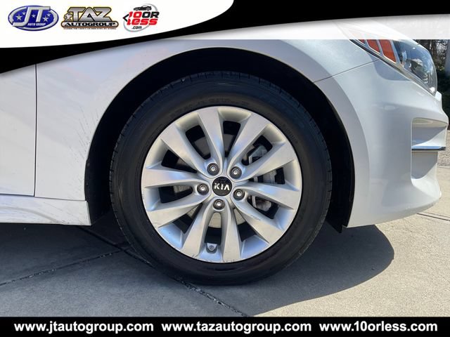 Used 2018 Kia Optima LX w/ 17" Alloy Wheels Package FWD image 8