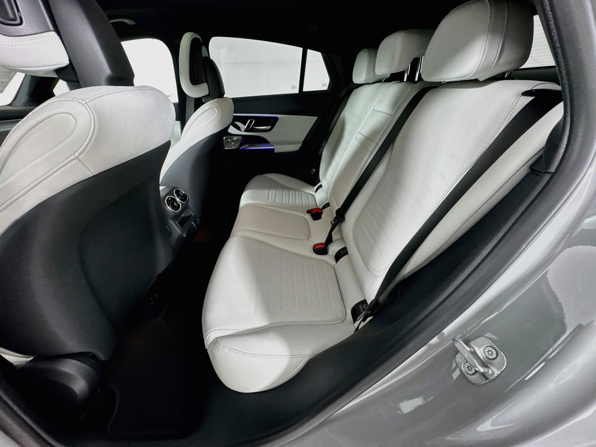 New 2027 Mercedes-Benz GLC 300 4MATIC image 27