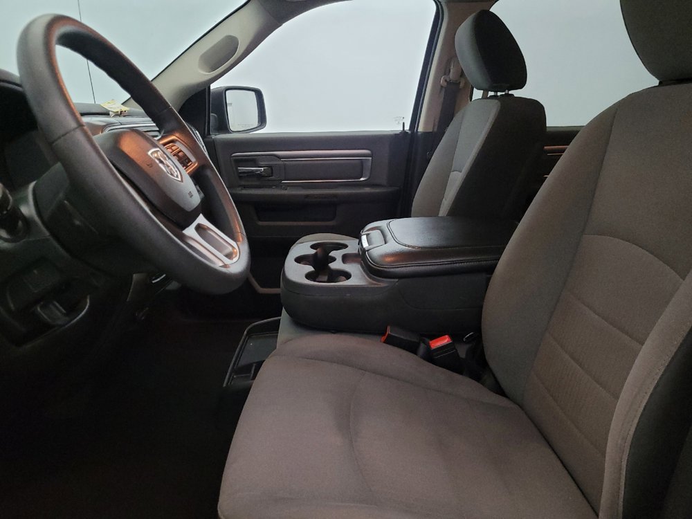 Used 2021 RAM 1500 Classic SLT image 17