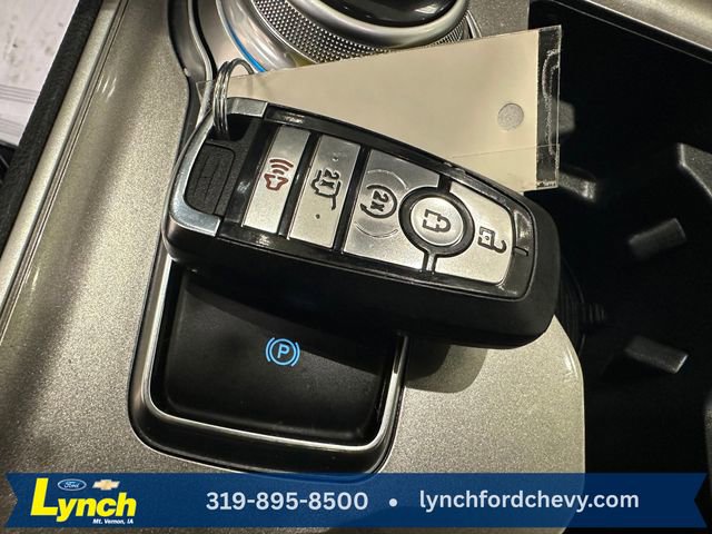Certified 2024 Ford Edge SEL w/ Convenience Package AWD/4WD image 17