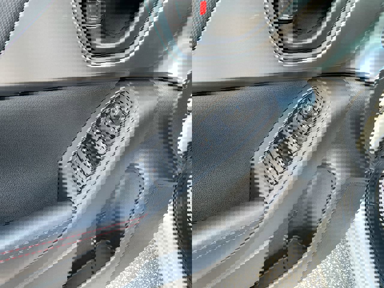 Used 2024 Subaru Impreza 2.0i Sport image 13