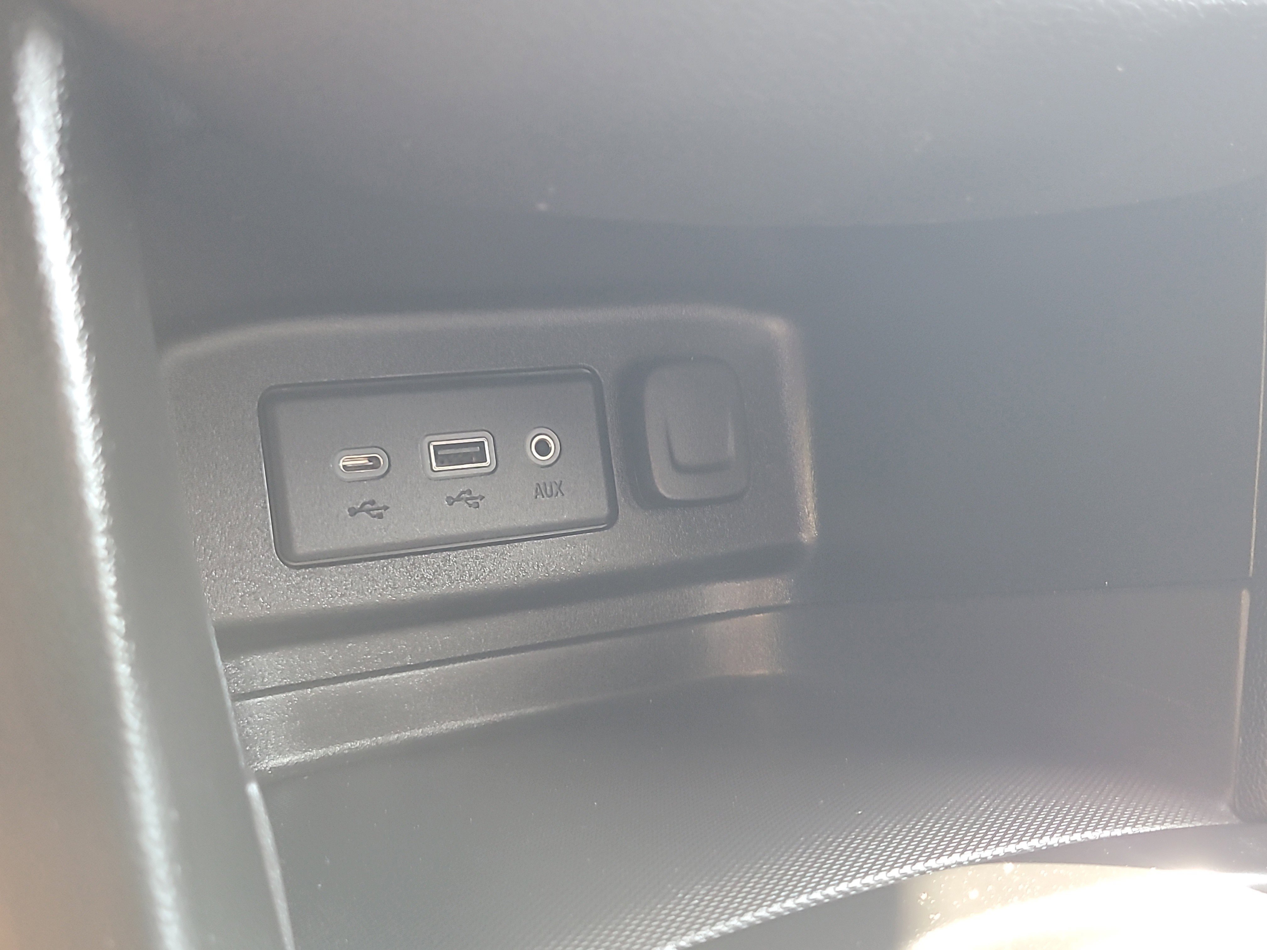 Used 2022 Chevrolet Equinox RS image 27