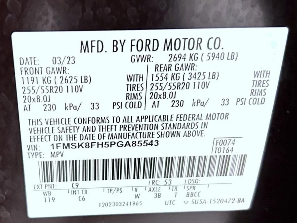 Used 2023 Ford Explorer Limited w/ Equipment Group 301A AWD/4WD image 28