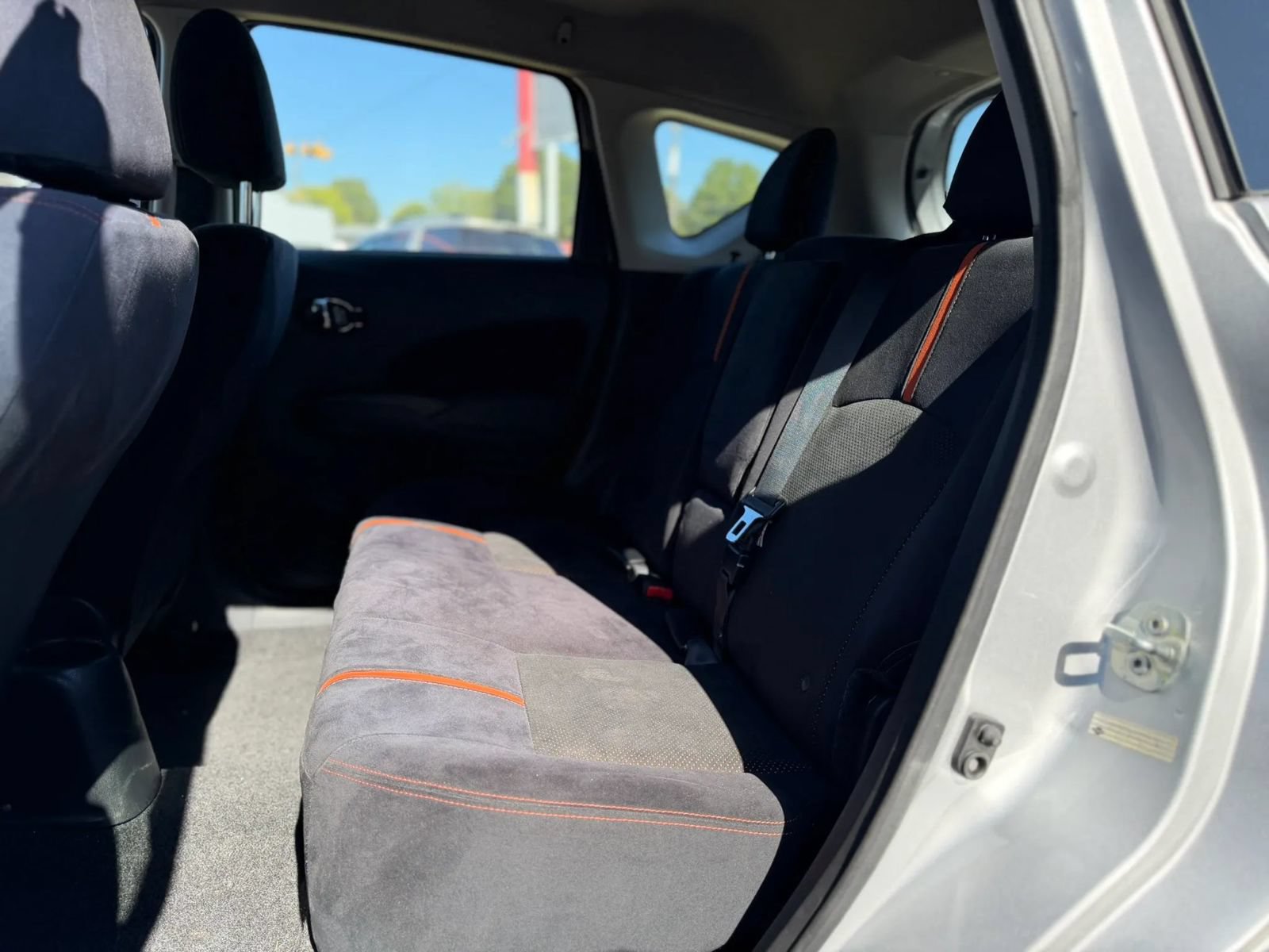 Used 2017 Nissan Versa Note SR w/ SR Tech Package FWD image 10