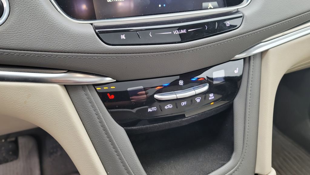 Used 2019 Cadillac XT5 Luxury AWD/4WD image 22