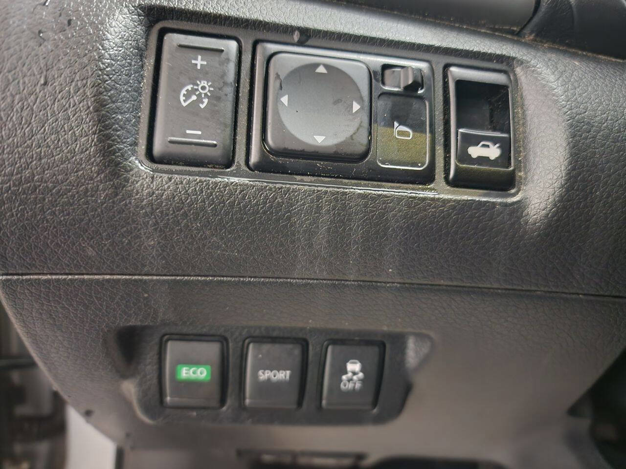 Used 2018 Nissan Sentra S image 24