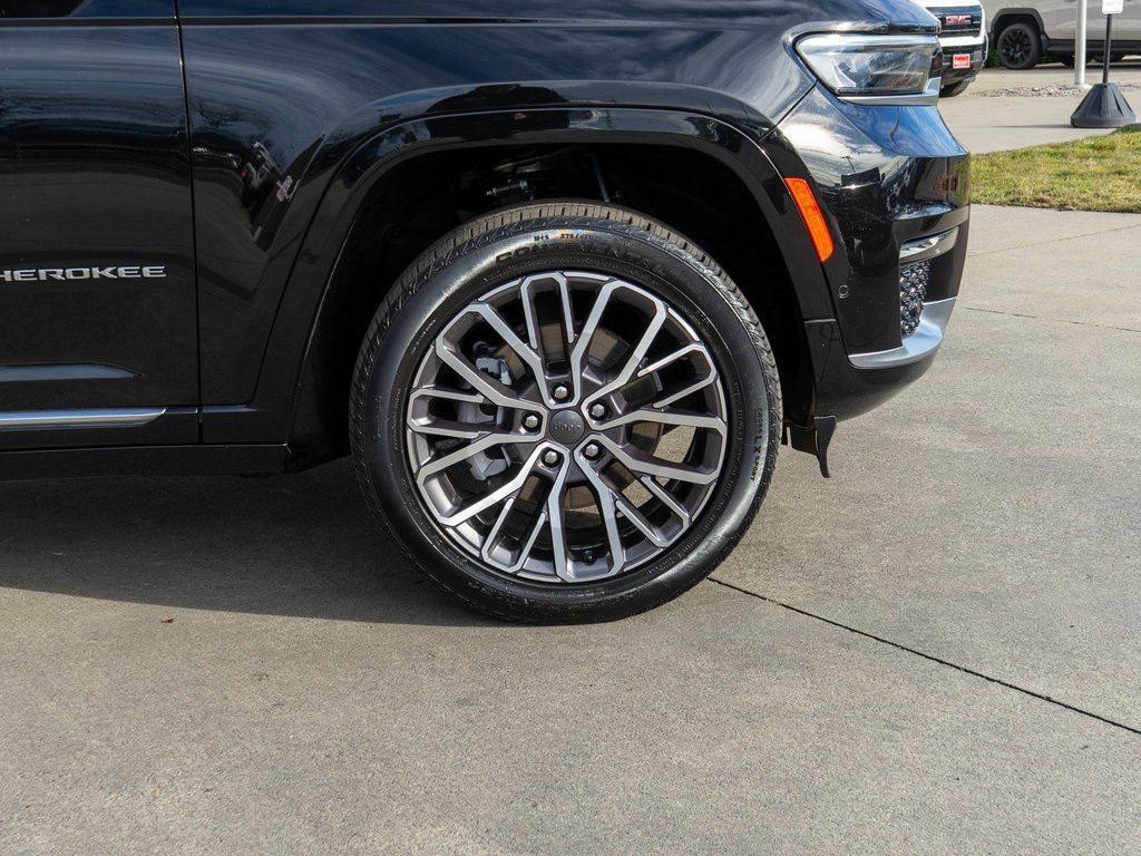 Used 2021 Jeep Grand Cherokee L Summit image 41