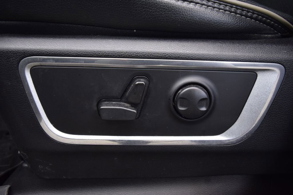 Used 2022 RAM 1500 Laramie AWD/4WD image 27