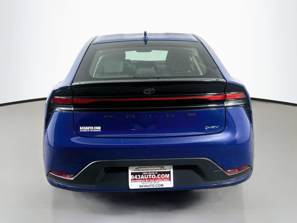 Used 2025 Toyota Prius LE FWD video 3