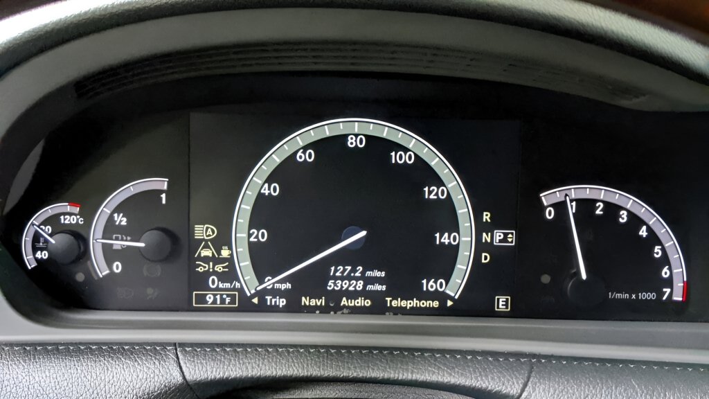 Used 2011 Mercedes-Benz CL 550 4MATIC image 19