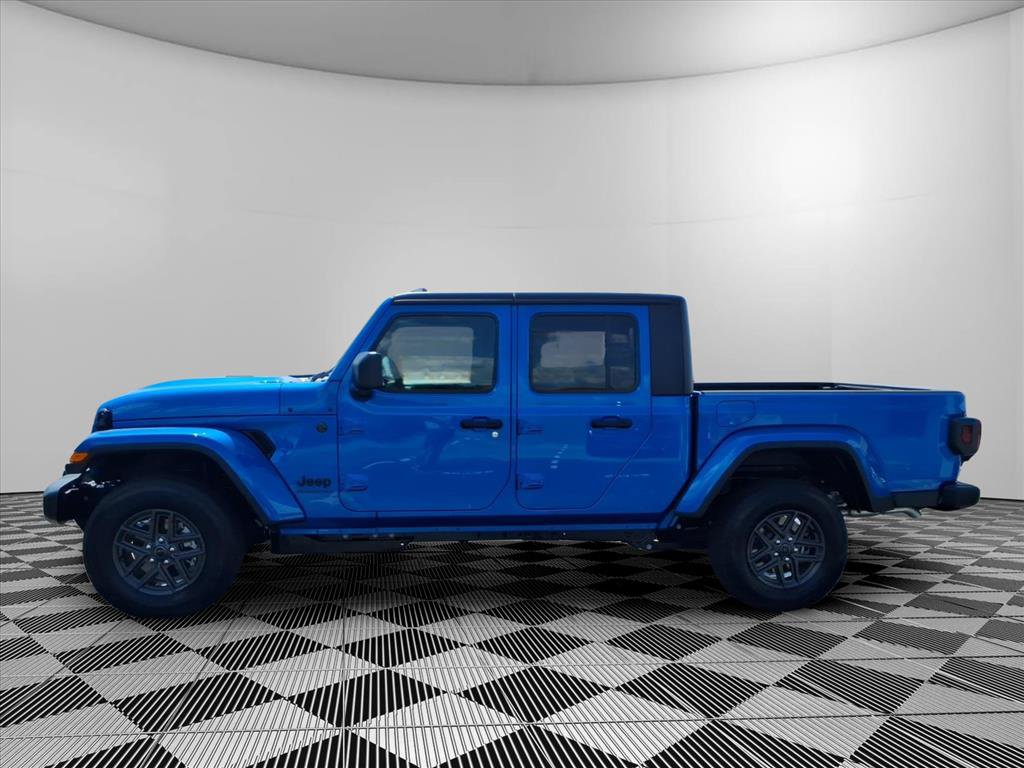 New 2026 Jeep Gladiator Sport AWD/4WD image 19